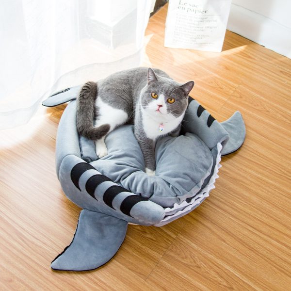 Cat BedShark Shape Pet Puppy Sleepping Bed Warm Kennel Suitable for Beds for Indoor Cats Small Dog Bed Washable