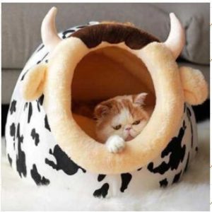 Cozy Suede Cat House for Multiple Cats – Soft Indoor Pet Shelter, S Size Fits 5–7 Cats, Warm & Durable Material